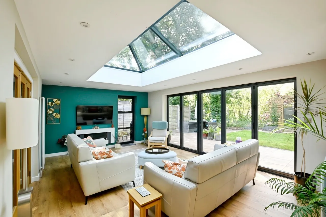 Beech Grove, Midhurst, GU29, photo 2