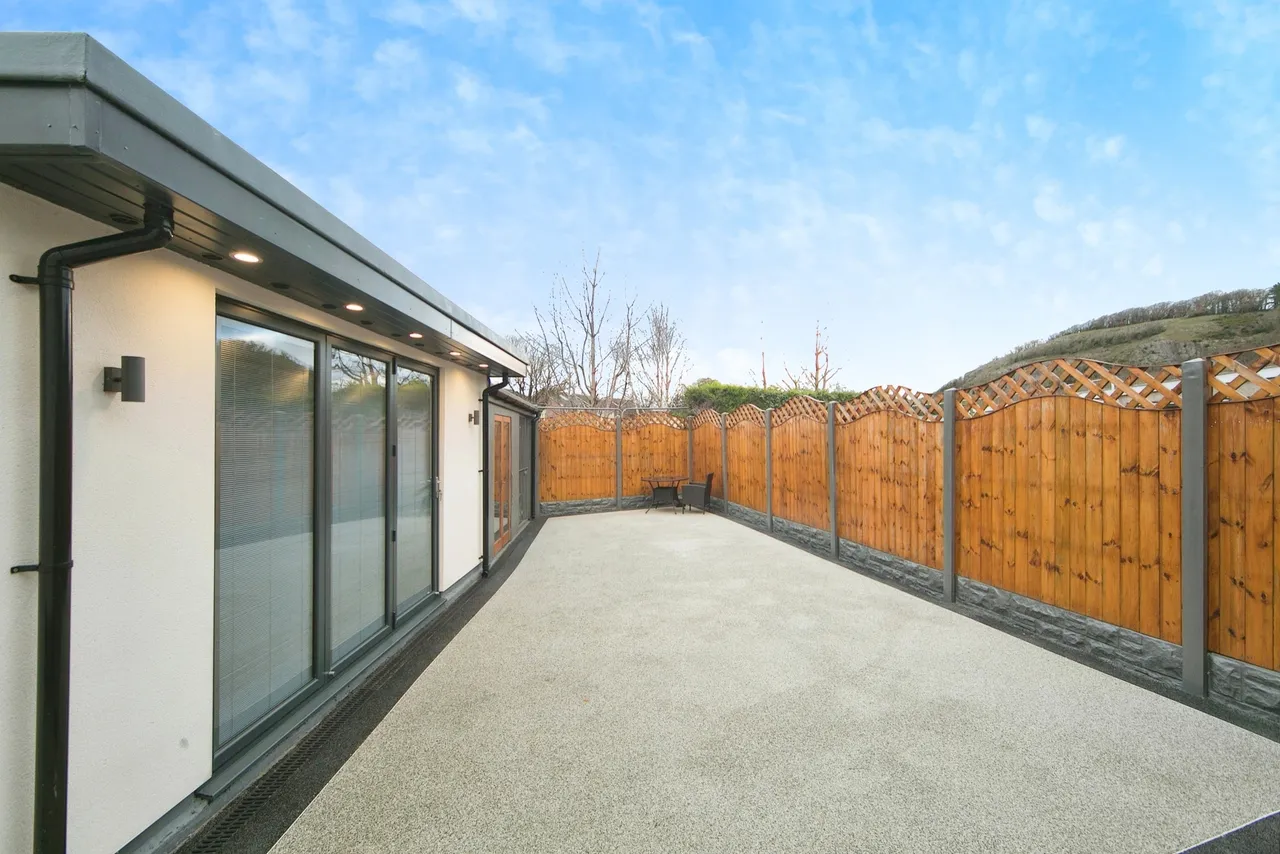 Ronald Avenue, Llandudno Junction, LL31, photo 12