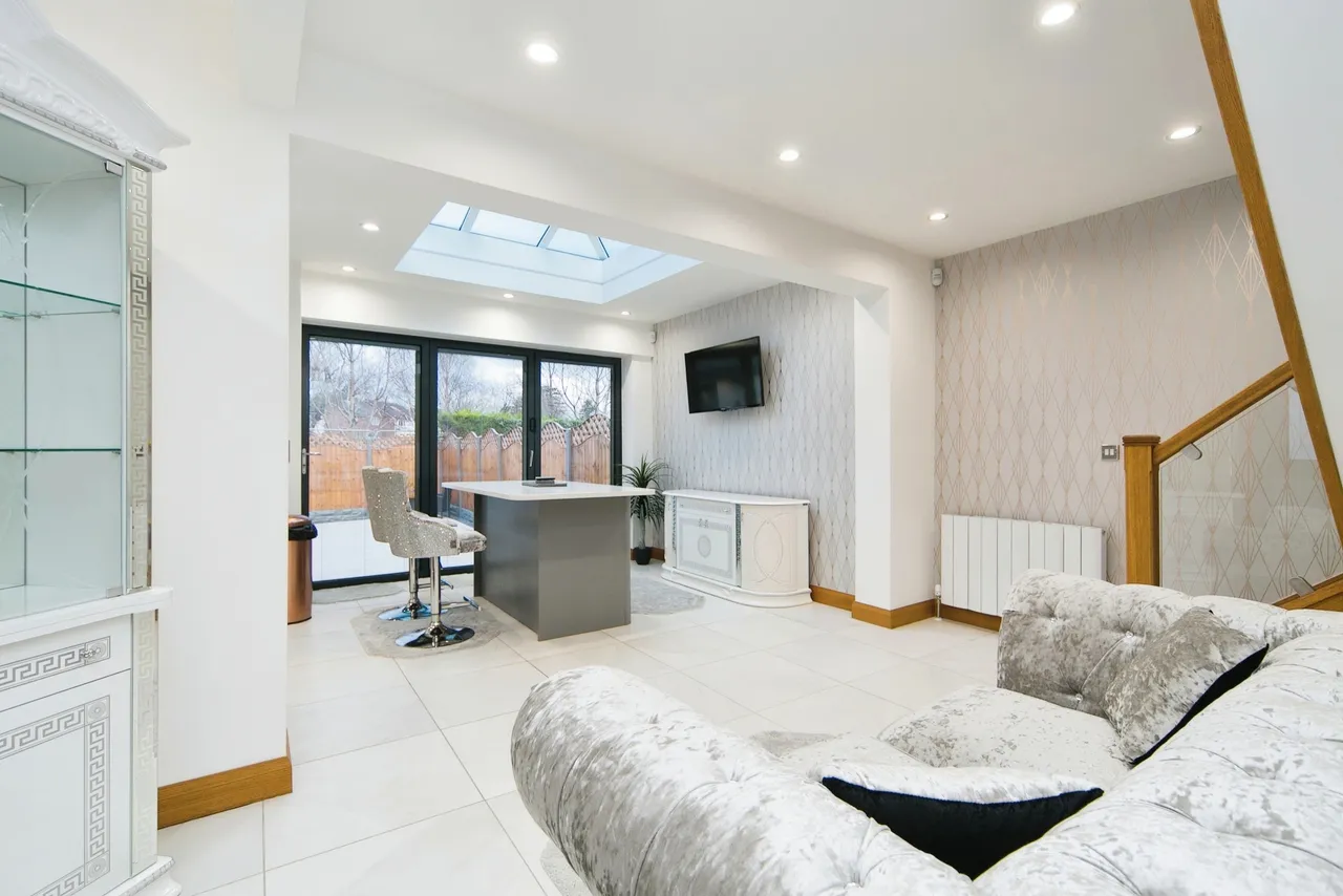 Ronald Avenue, Llandudno Junction, LL31, photo 5