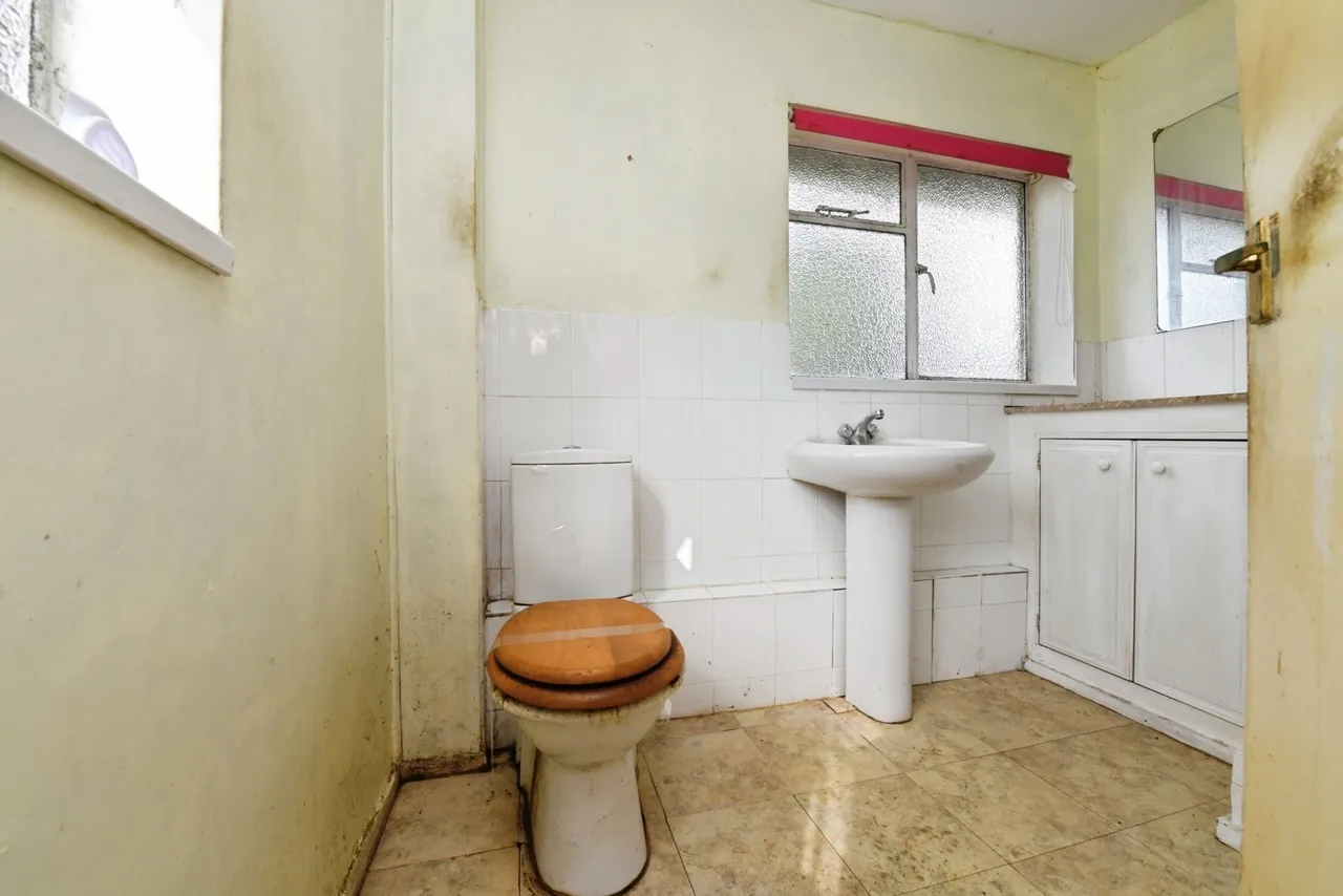 Broad Meadow, Kelvedon Hatch, Brentwood, Essex, CM15, photo 19