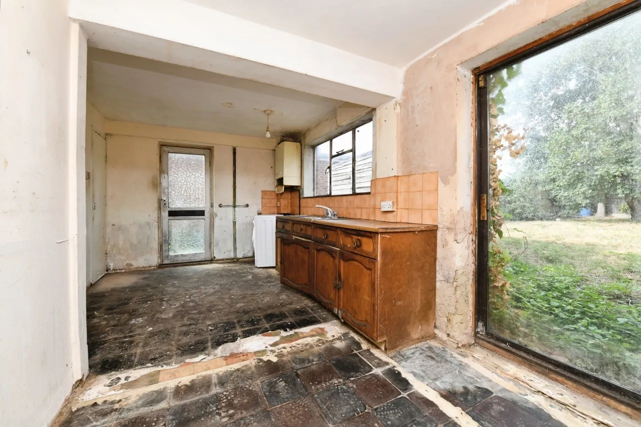 Broad Meadow, Kelvedon Hatch, Brentwood, Essex, CM15, photo 9