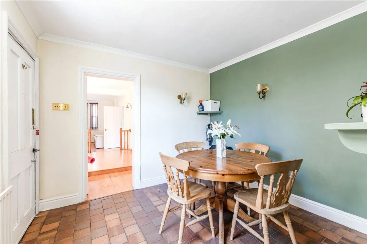 Chantry Road, Chertsey, Surrey, KT16, photo 12