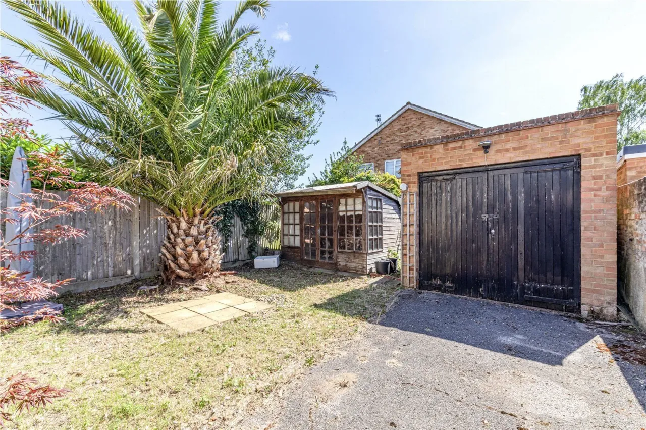 Chantry Road, Chertsey, Surrey, KT16, photo 26