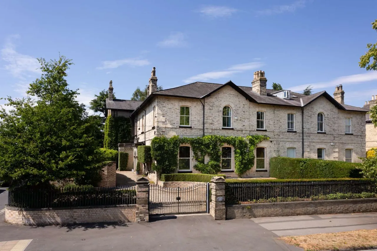 6 bed house for sale, Tadcaster Road, York, YO24