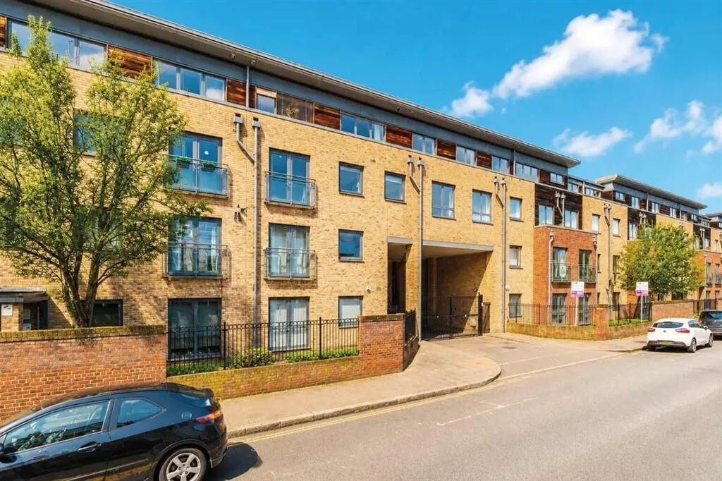 1 bed flat for sale, Effra Parade, Brixton, SW2