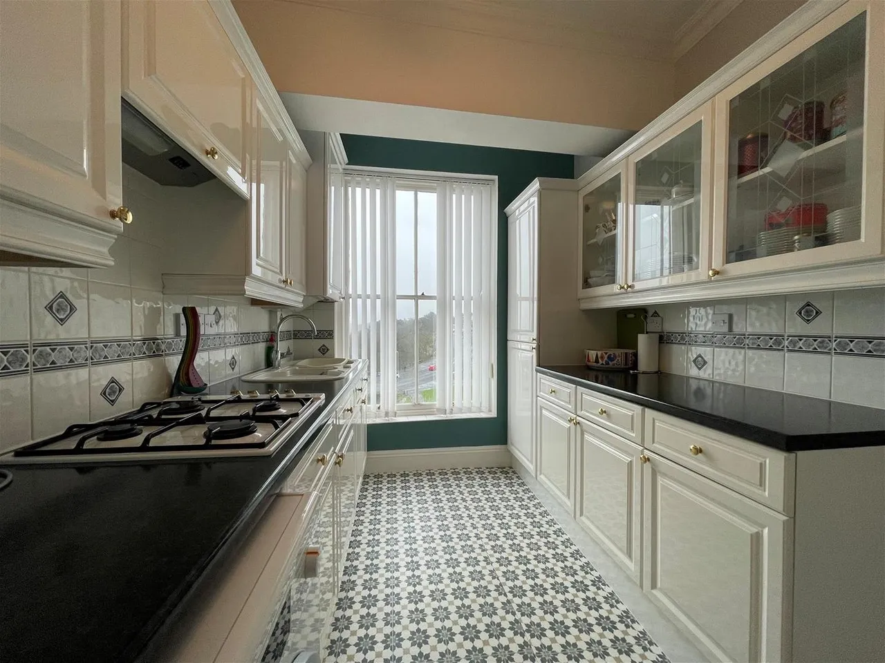 Prince Of Wales Terrace, Scarborough YO11 2AH, photo 9