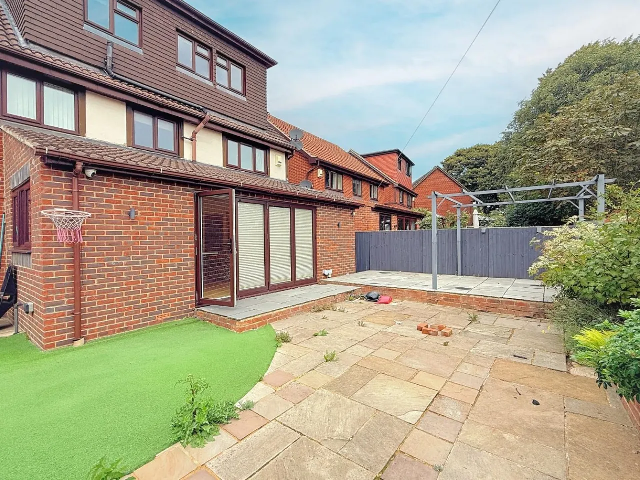 Sheridan Way, Pudsey, LS28, photo 28