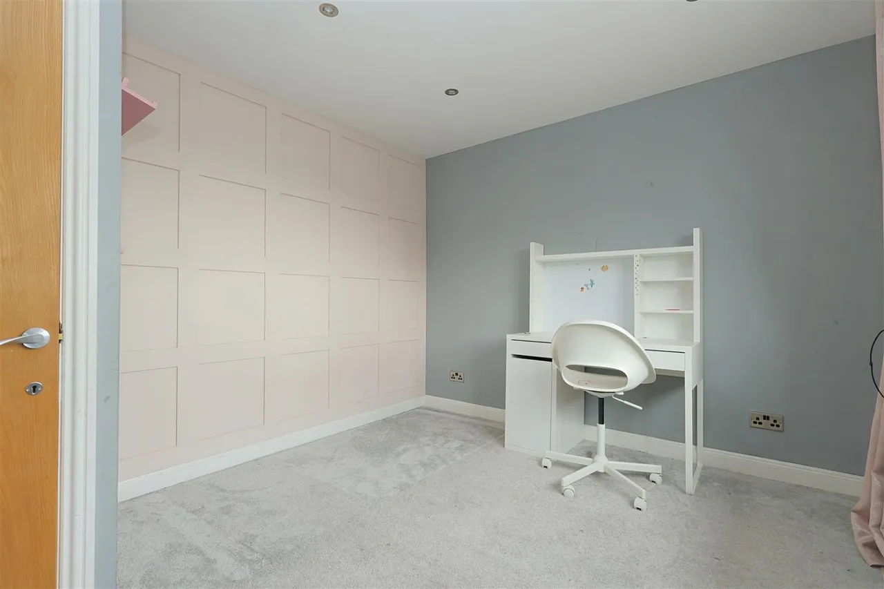 Sheridan Way, Pudsey, LS28, photo 19
