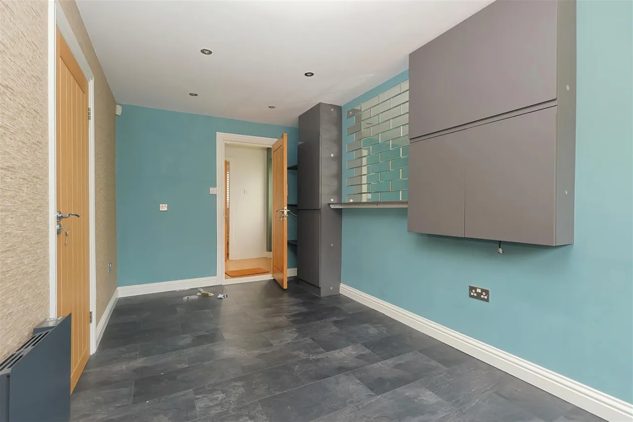 Sheridan Way, Pudsey, LS28, photo 9