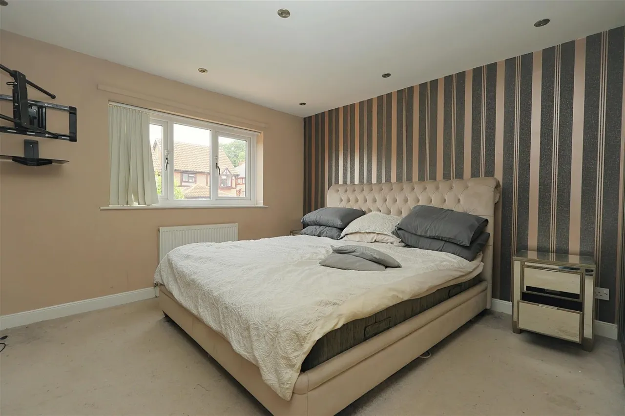 Sheridan Way, Pudsey, LS28, photo 24