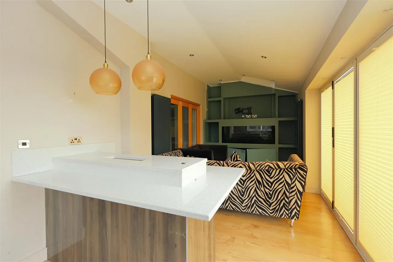 Sheridan Way, Pudsey, LS28, photo 5