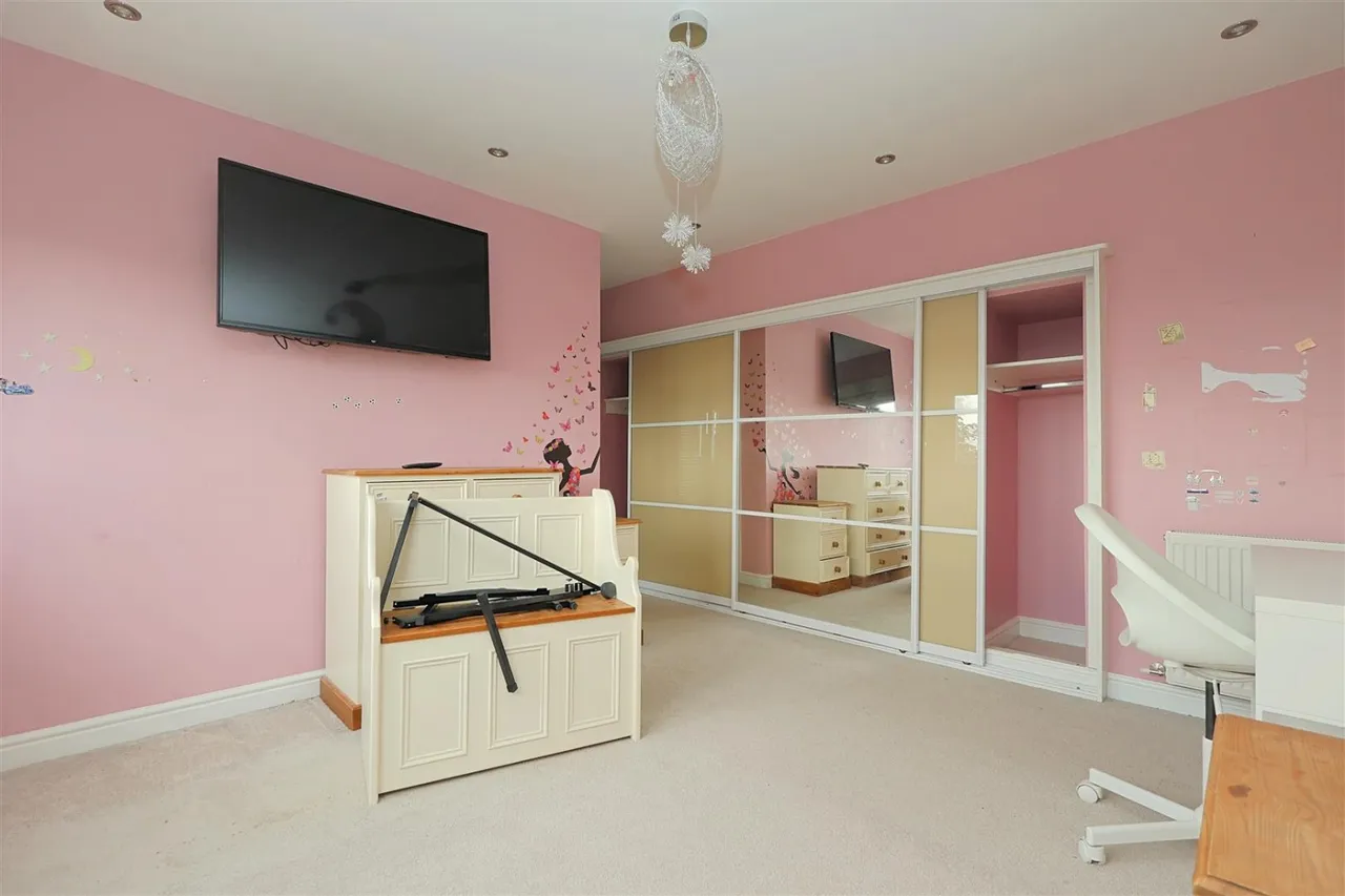 Sheridan Way, Pudsey, LS28, photo 15