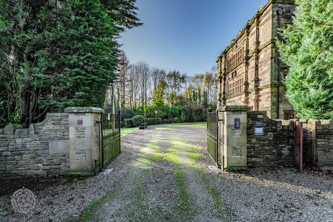 Lostock Hall Gatehouse Ox Hey Lane, Lostock, Bolton, BL6 4BS, photo 24