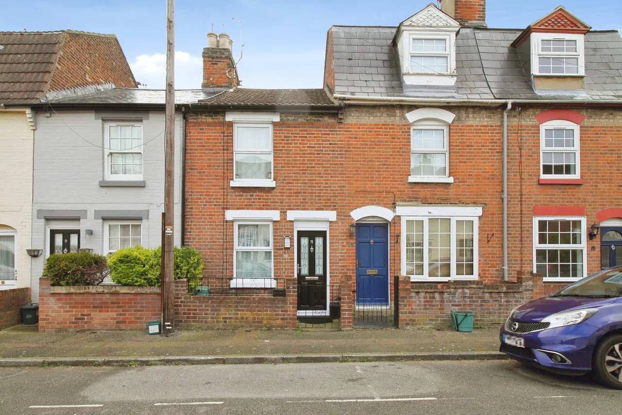 2 bed house for sale — Charles Street, Colchester