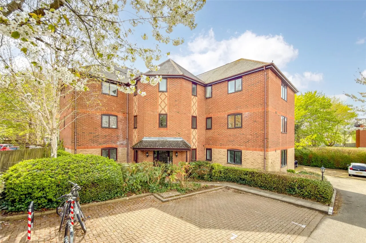 2 bed flat for sale — Millers Rise, St. Albans, Hertfordshire, AL1 1QW