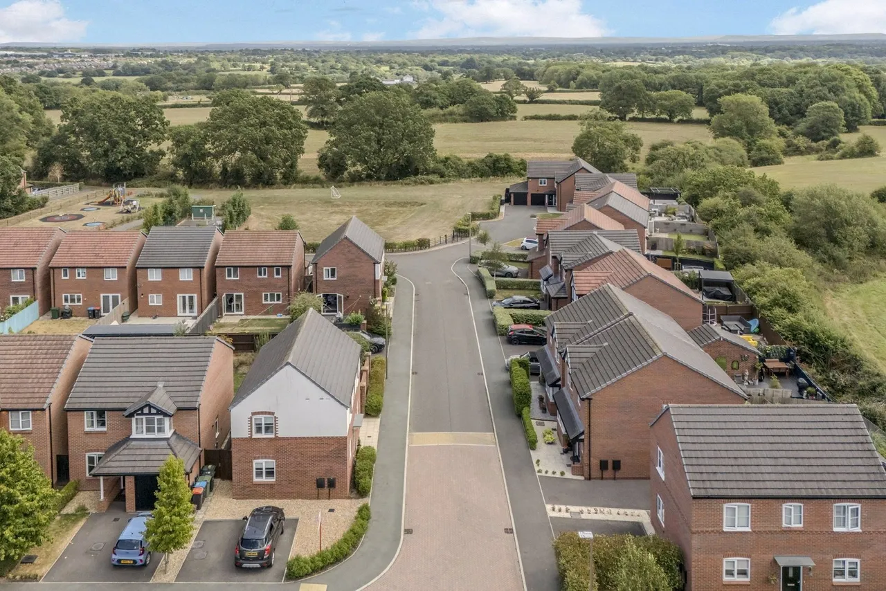 Grove Avenue, Winsford, Cheshire, CW7, photo 35