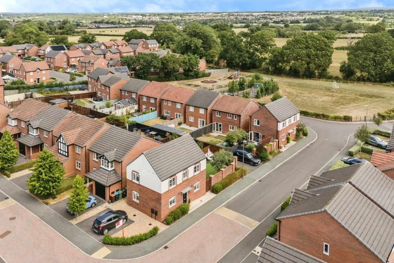 Grove Avenue, Winsford, Cheshire, CW7, photo 34