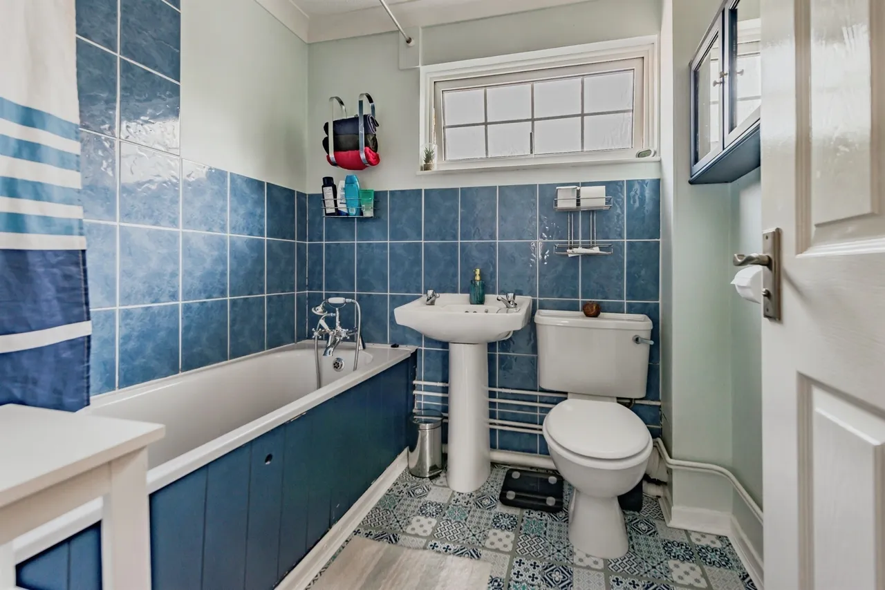 Rydal Close, Ifield, RH11, photo 10