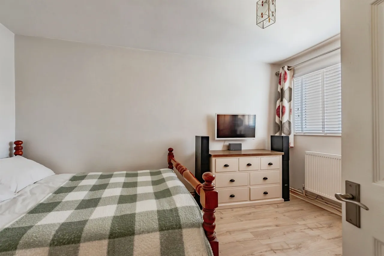 Rydal Close, Ifield, RH11, photo 7