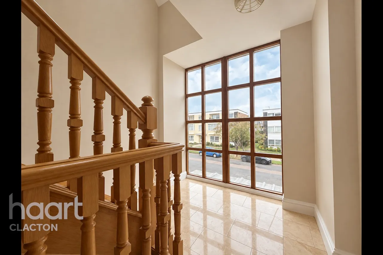 Queens Road, Frinton-On-Sea, CO13, photo 10