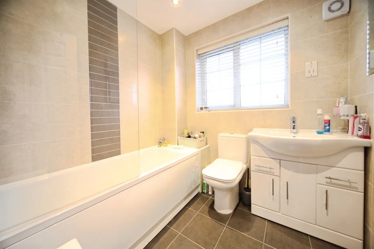 Tylers Mead, Luton, LU2, photo 13