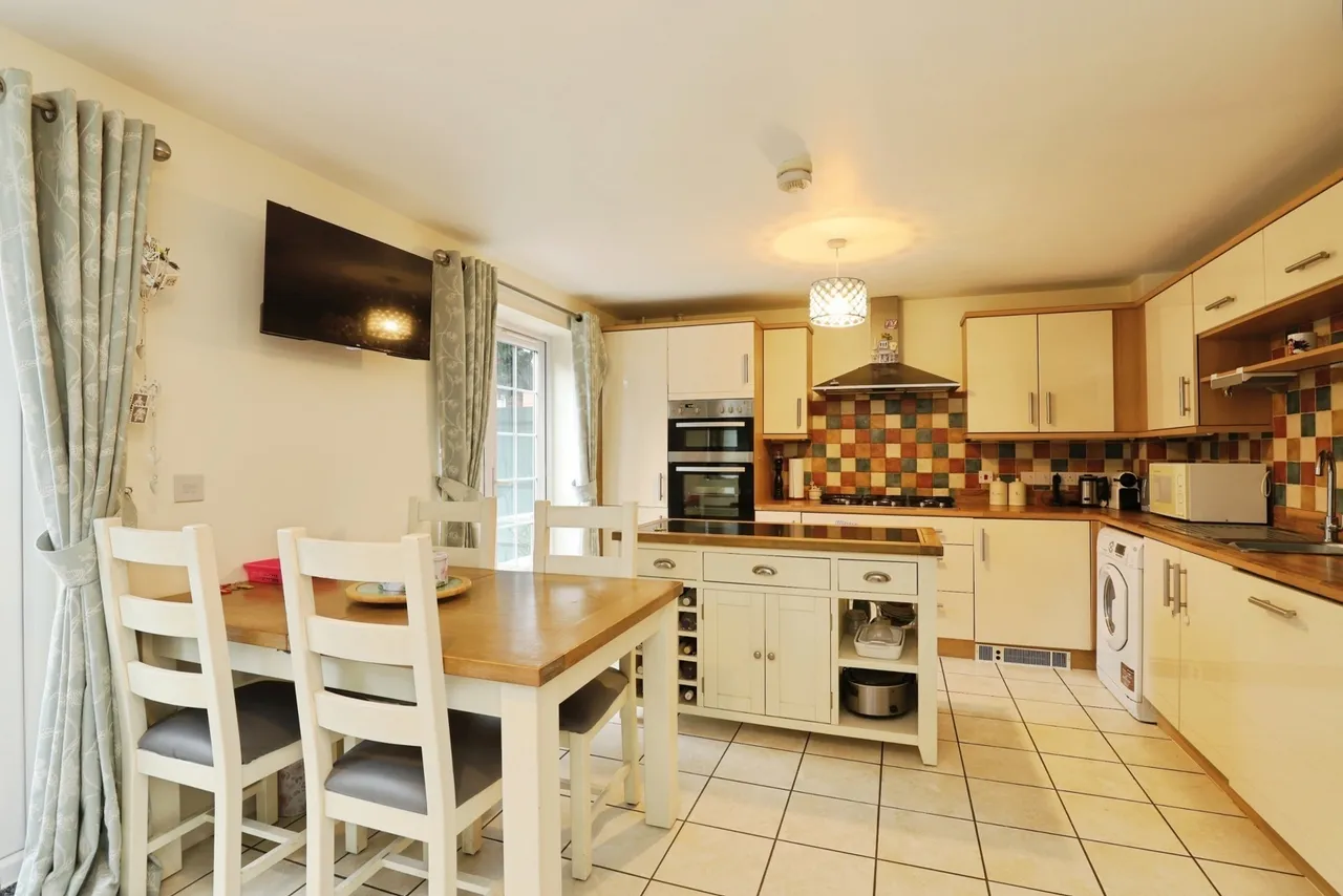 Hallaton Drive, Syston, LE7, photo 2