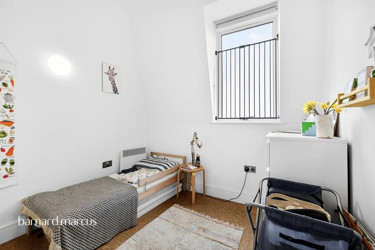 Peckham Grove, LONDON, photo 12