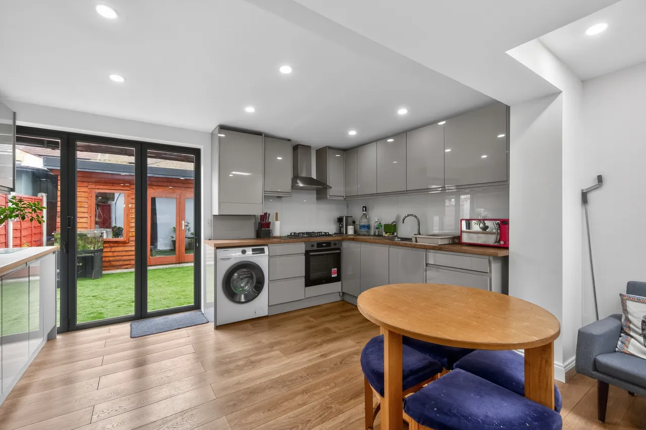 Elsham Road, London, photo 12