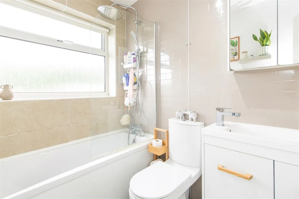 Welland Road, Kettering, photo 10