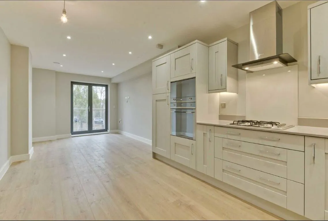 Queens Road, Weybridge, KT13, photo 3
