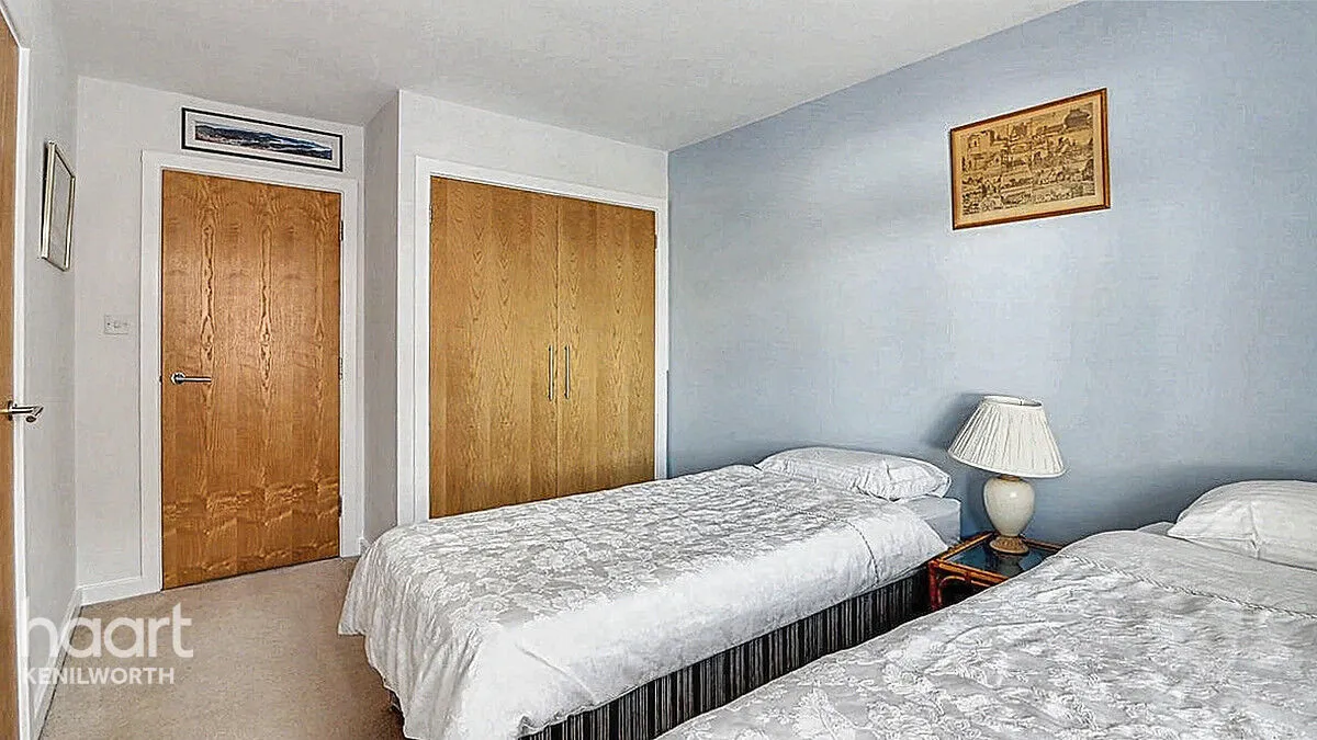 The Blundells, Kenilworth, CV8, photo 5