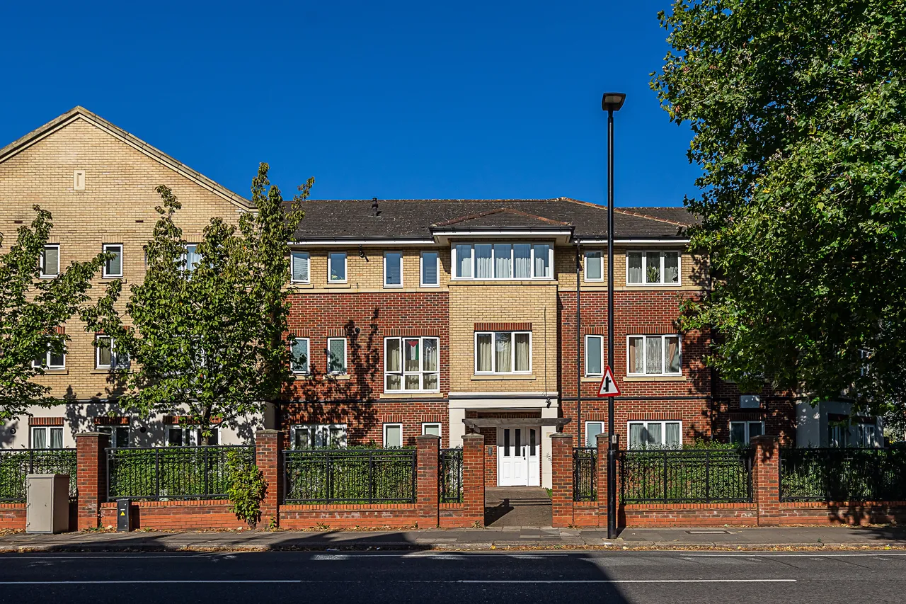 Grasgarth Close, Acton, W3, photo 7
