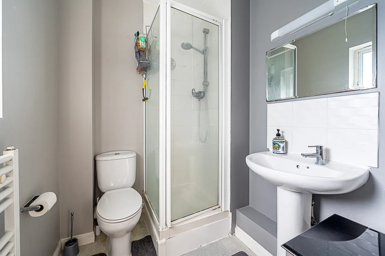 Grasgarth Close, Acton, W3, photo 9