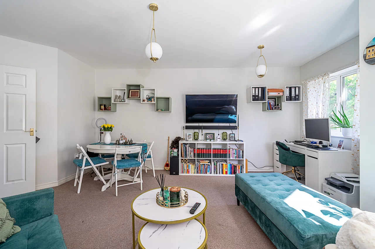 Grasgarth Close, Acton, W3, photo 8