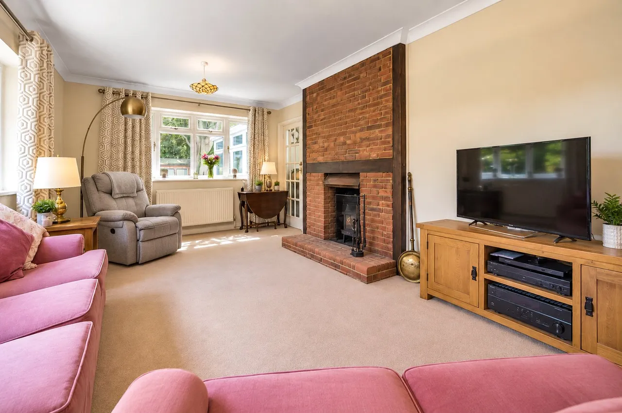 Grosvenor Road, Medstead, GU34, photo 2