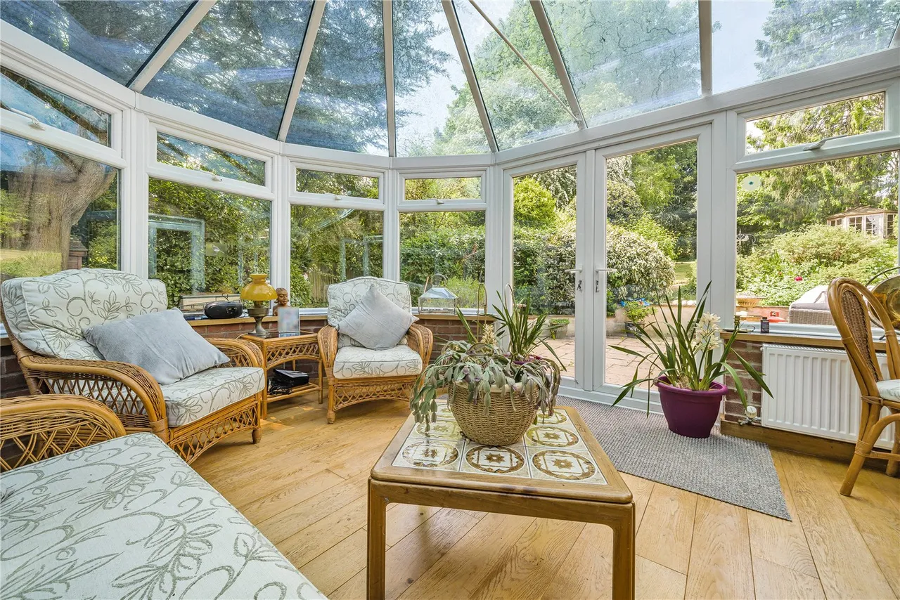 Grosvenor Road, Medstead, GU34, photo 4