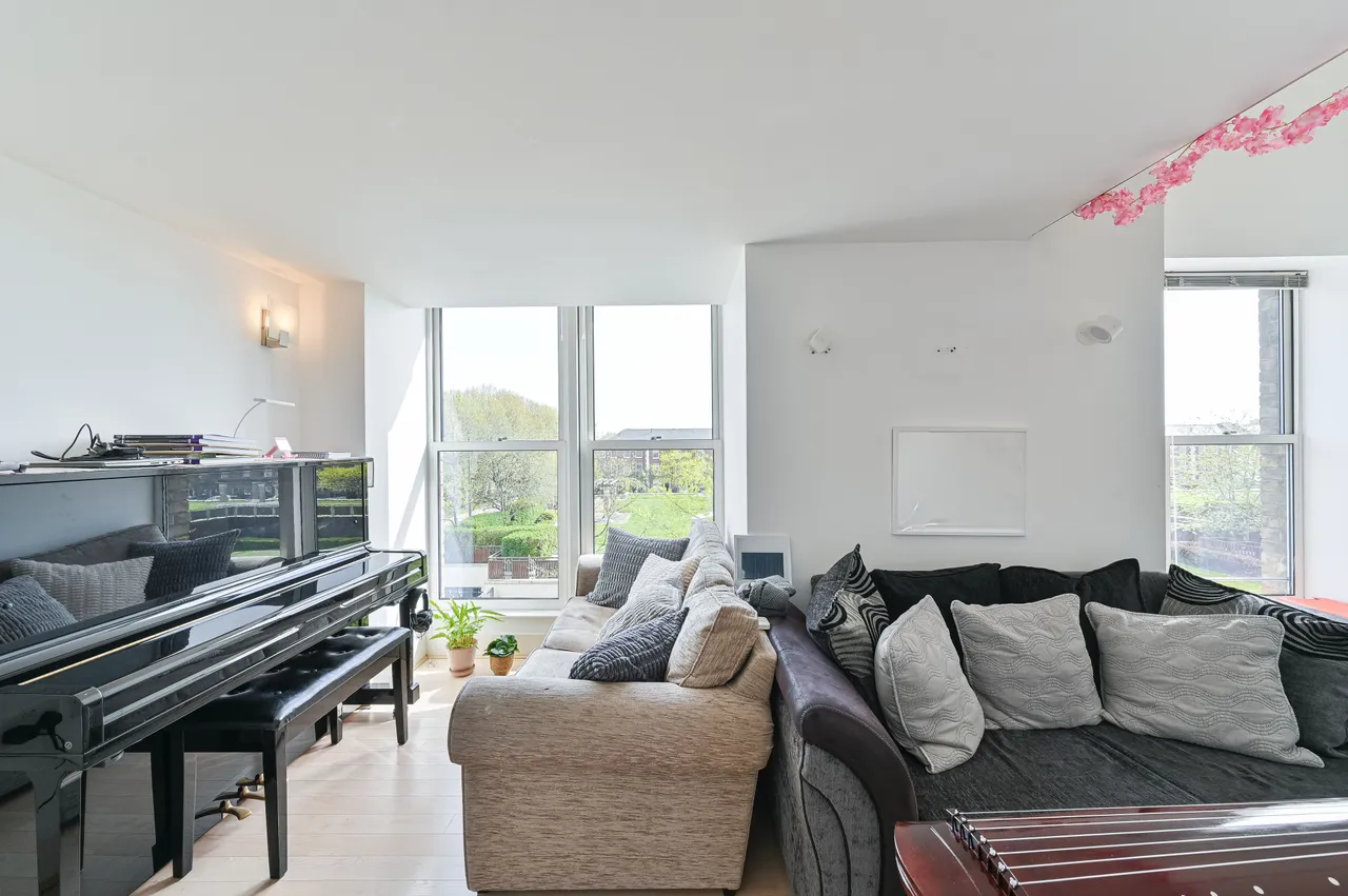 Flat 176, Building 22, Cadogan Road, London, photo 12
