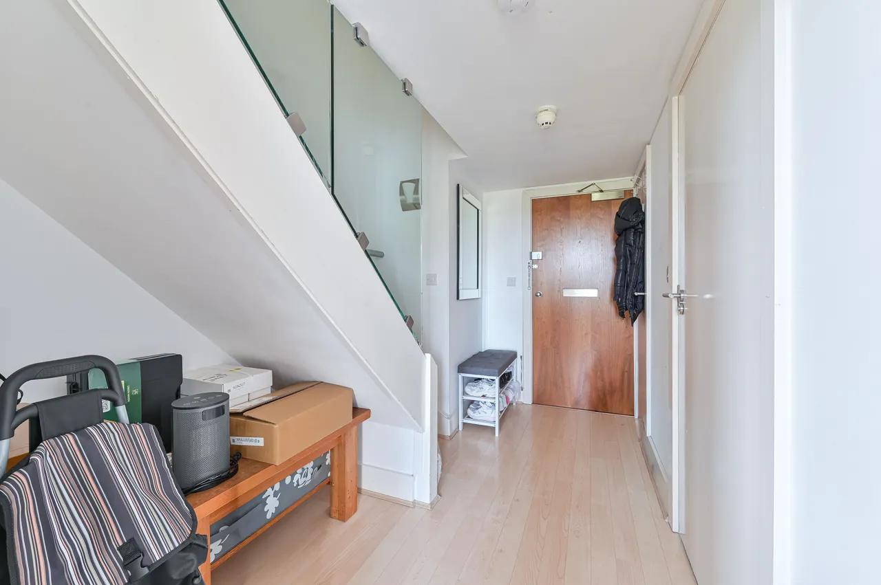 Flat 176, Building 22, Cadogan Road, London, photo 9