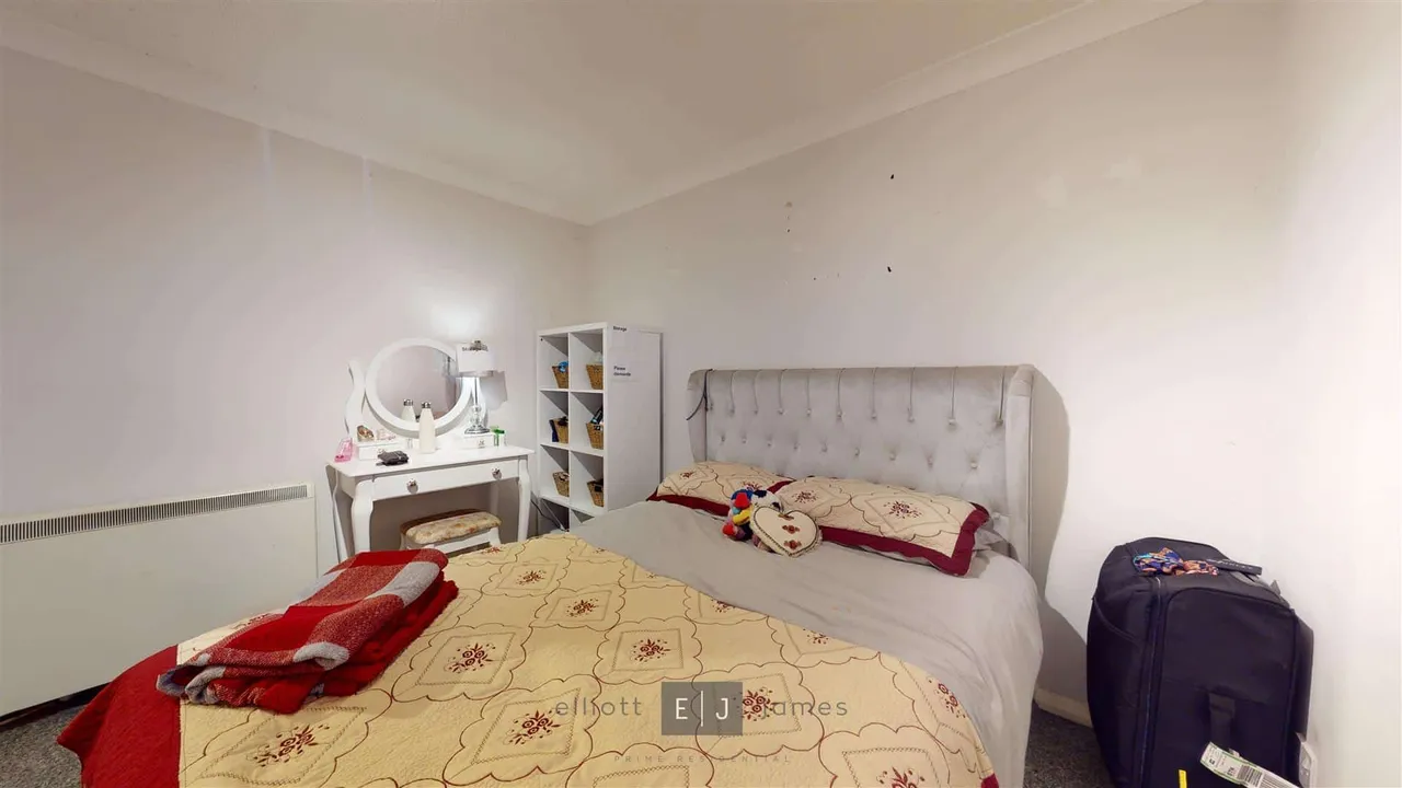 Fourways, Buckhurst Hill, photo 7