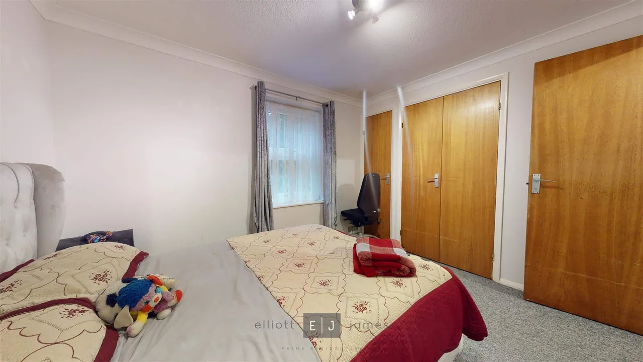 Fourways, Buckhurst Hill, photo 9
