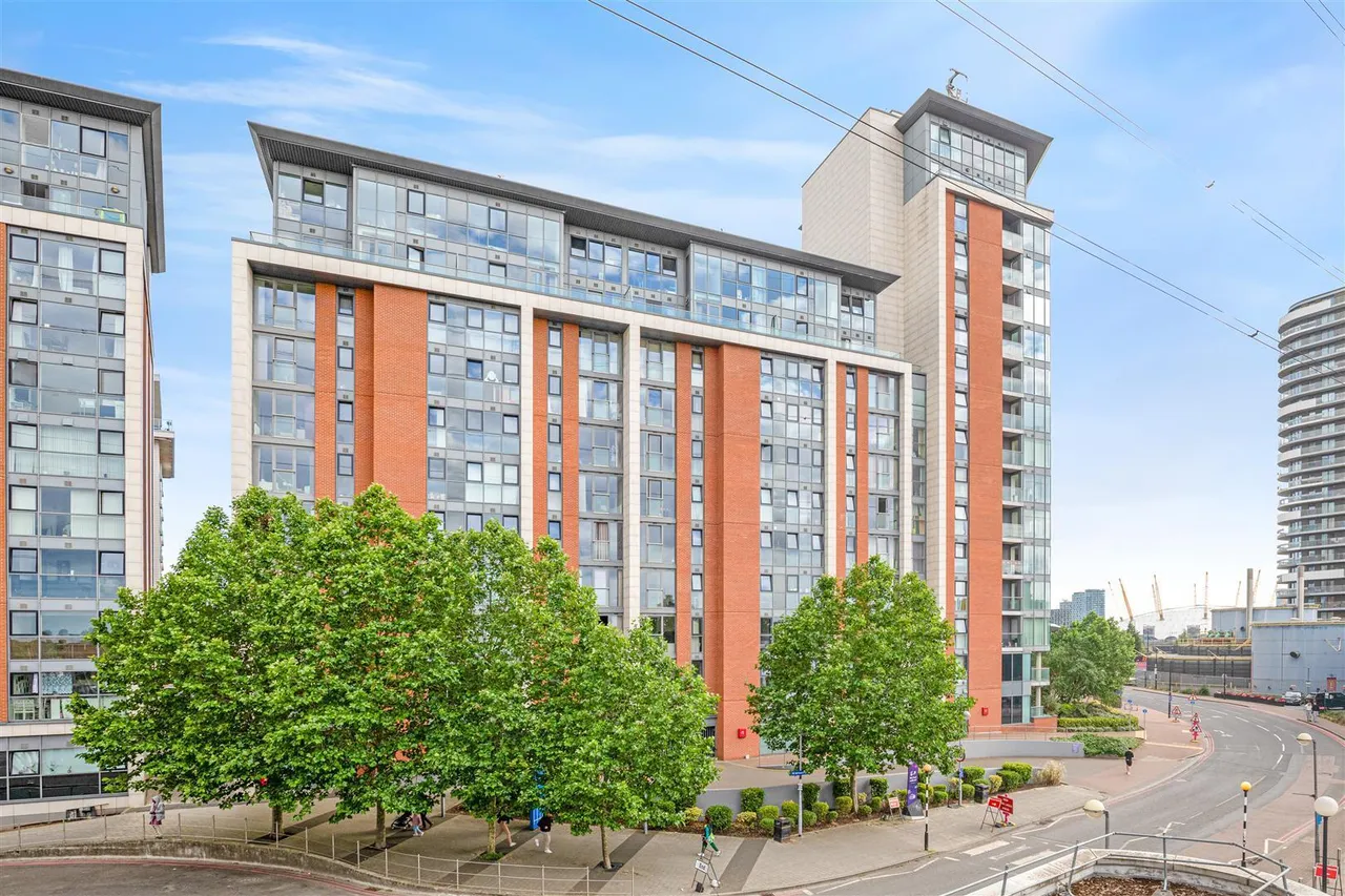 Seagull Lane, Royal Victoria Dock, E16, photo 4