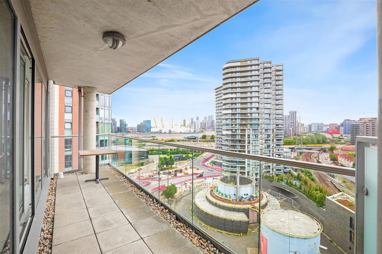 Seagull Lane, Royal Victoria Dock, E16, photo 3