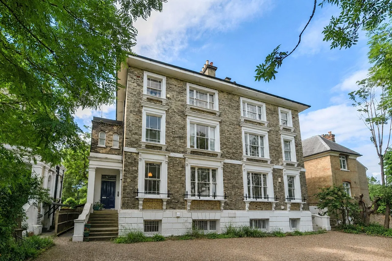 2 bed flat for sale — Shooters Hill Road, SE3