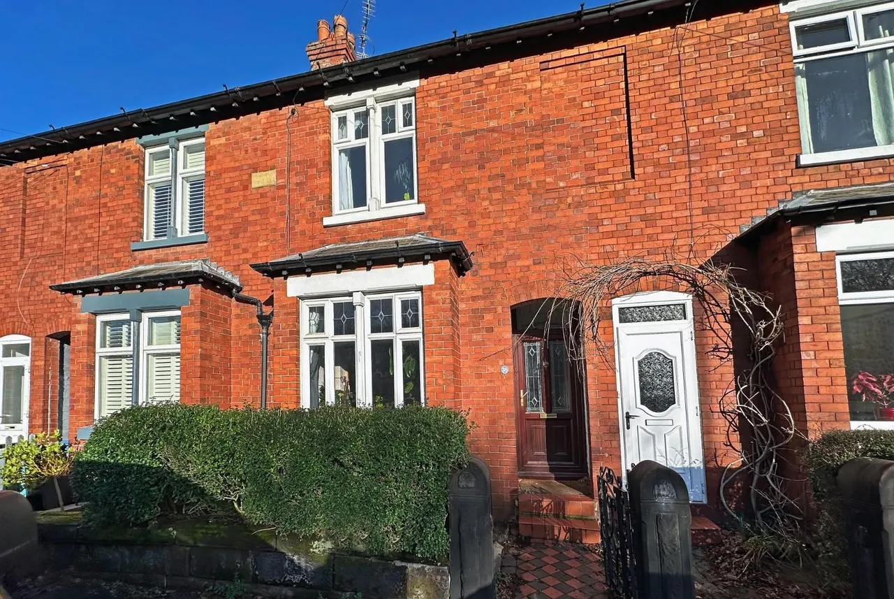 3 bed house for sale — Oldfield Road, Altrincham, Cheshire WA14 4EF