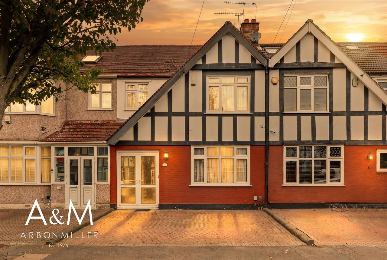 Denham Drive, Ilford, IG2, photo 26