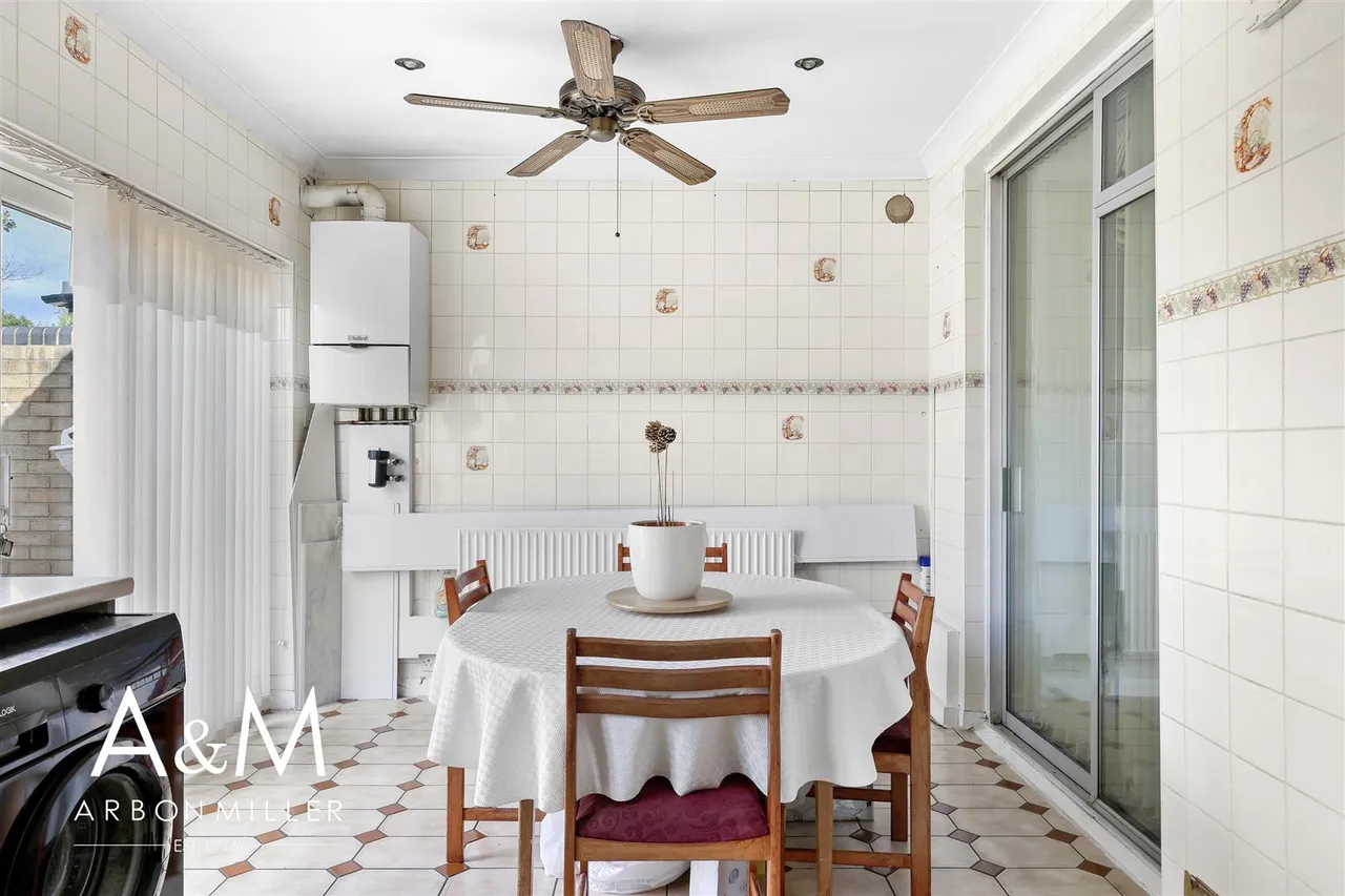 Denham Drive, Ilford, IG2, photo 14