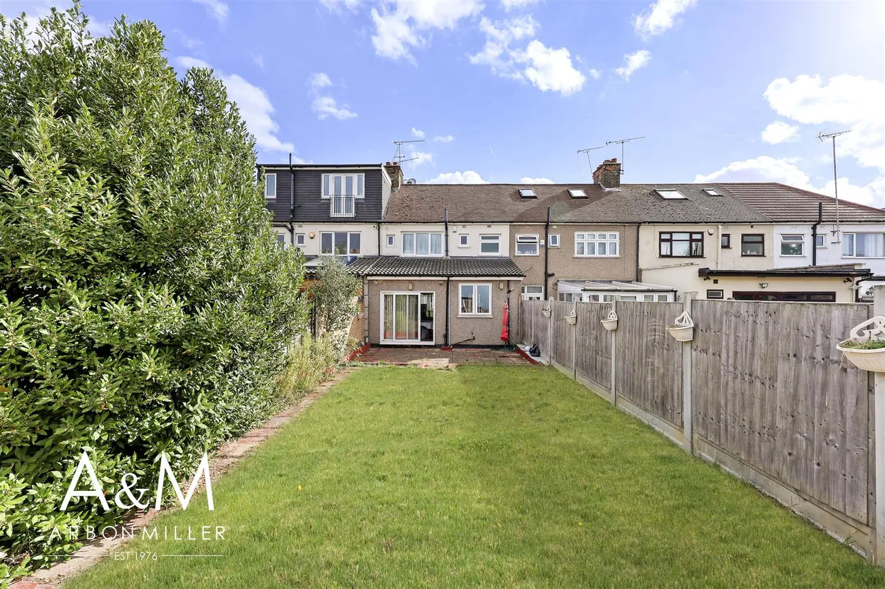 Denham Drive, Ilford, IG2, photo 23