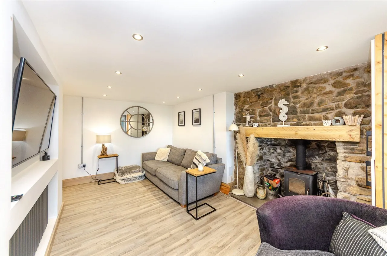 High Street, Penmaenmawr, LL34, photo 5