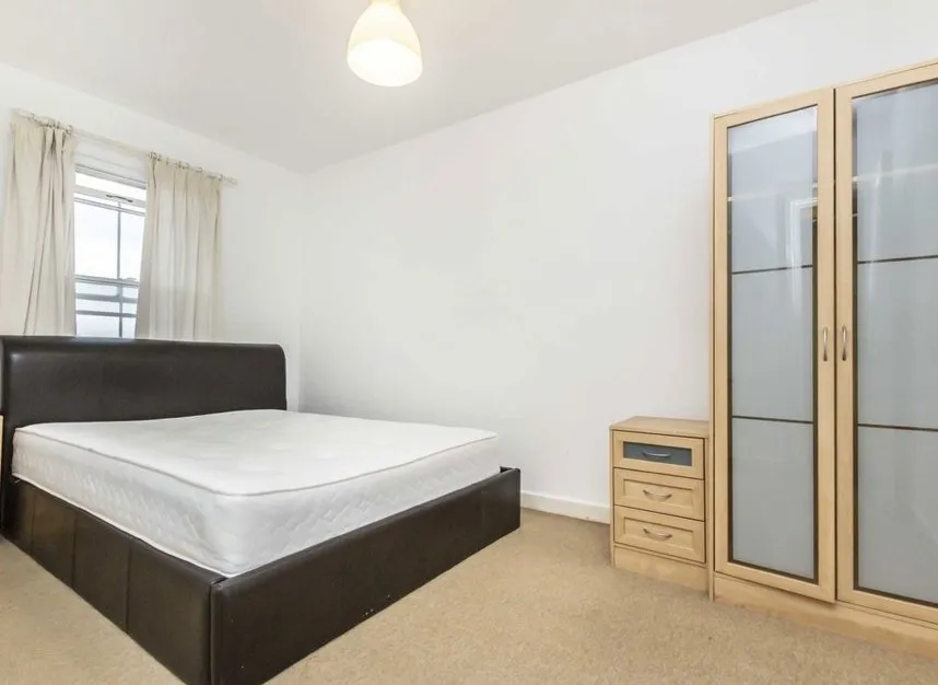 Putney High Street, Putney, SW15, photo 4