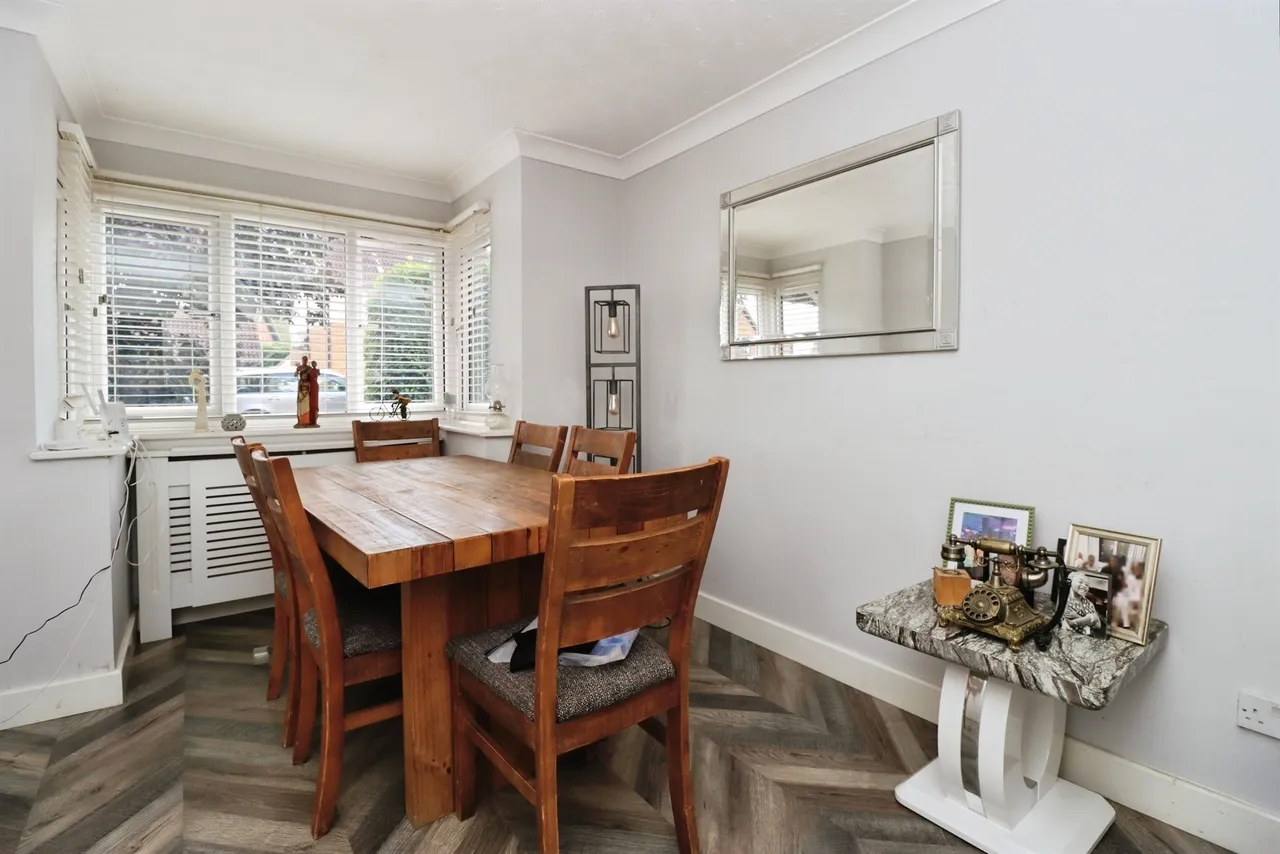 Chatsworth Drive, Wellingborough, photo 4